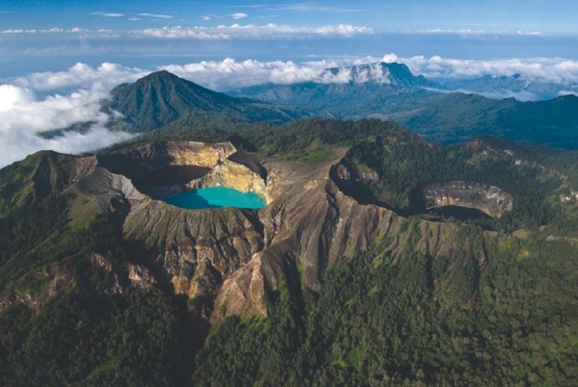 Balai Taman Nasional (TN) Kelimutu membatasi aktivitas kunjungan wisata ke Danau Kelimutu di Ende, Nusa Tenggara Timur (NTT).