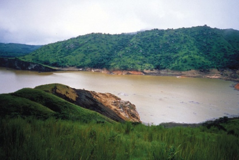 Danau Nyos di Kamerun.