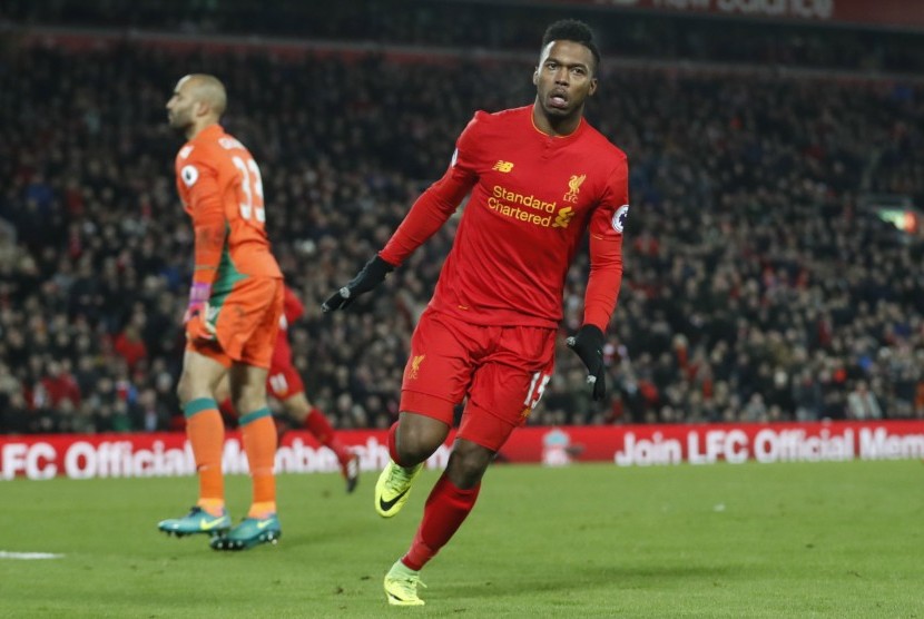 Daniel Sturridge seusai mencetak gol ke gawang Stoke City.