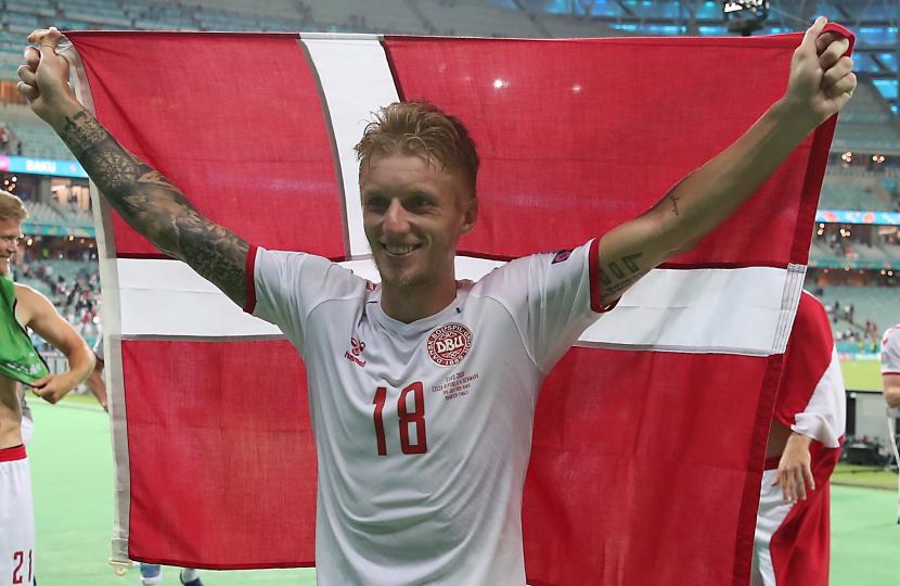 Daniel Wass dari Denmark merayakan setelah pertandingan perempat final UEFA EURO 2020 antara Republik Ceko dan Denmark di Baku, Azerbaijan, 03 Juli 2021.