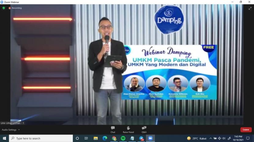 Danone Indonesia dan Kampus Bisnis Umar Usman menggelar webinar Damping batch ke-4 untuk para UMKM,  Selasa (19/10).