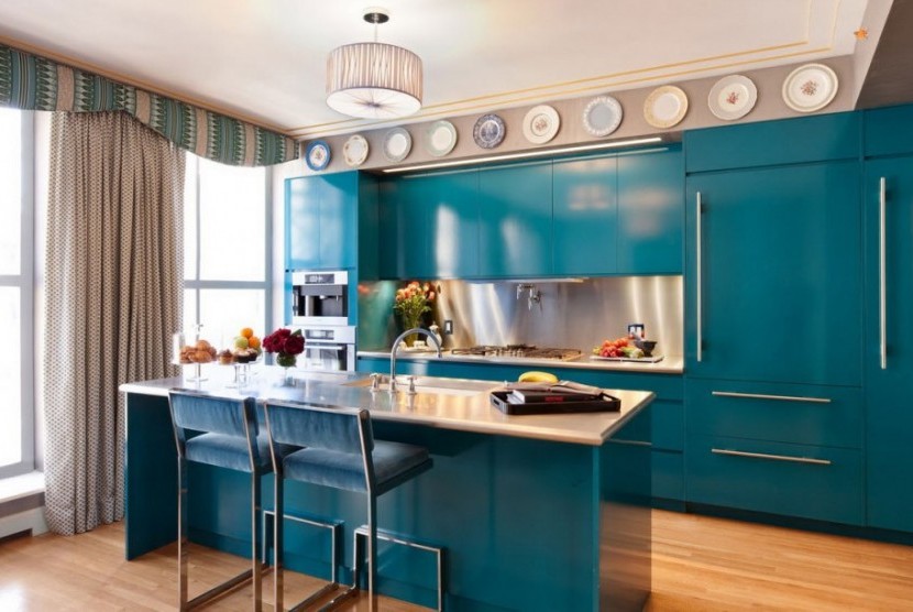 Dapur dengan ornamen warna biru.