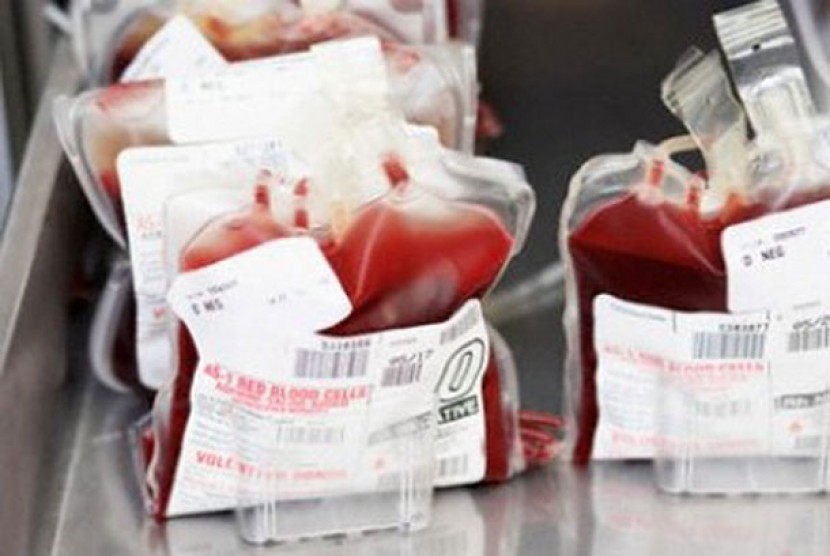 Darah donor. China mengatakan plasma darah dari pasien yang sembuh bisa bantu menolong pasien corona yang sedang kritis. 