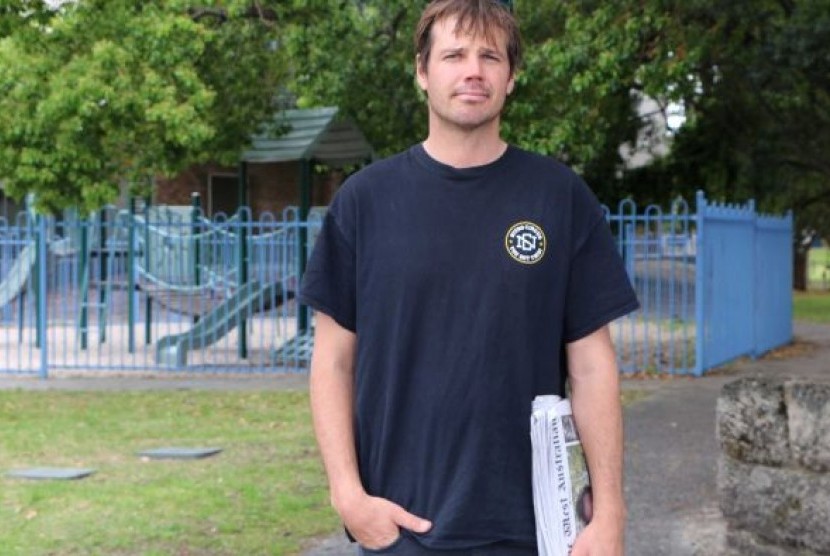 Darby Garrett sebelumnya bekerja selama 7 tahun sebagai operator mesin berat di sebuah pertambangan di Australia Barat.