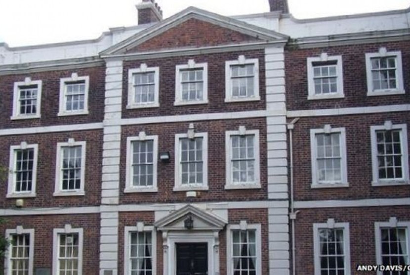 Daresbury Hall dibangun pada pertengahan abad 18