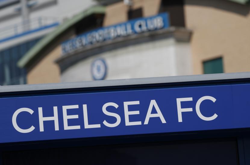 Dari luar stadion Chelsea Football Club Stamford Bridge, di London, Senin 19 April 2021, Chelsea merupakan salah satu tim sepak bola Liga Inggris yang dikabarkan menjadi bagian dari usulan Liga Super Eropa. 