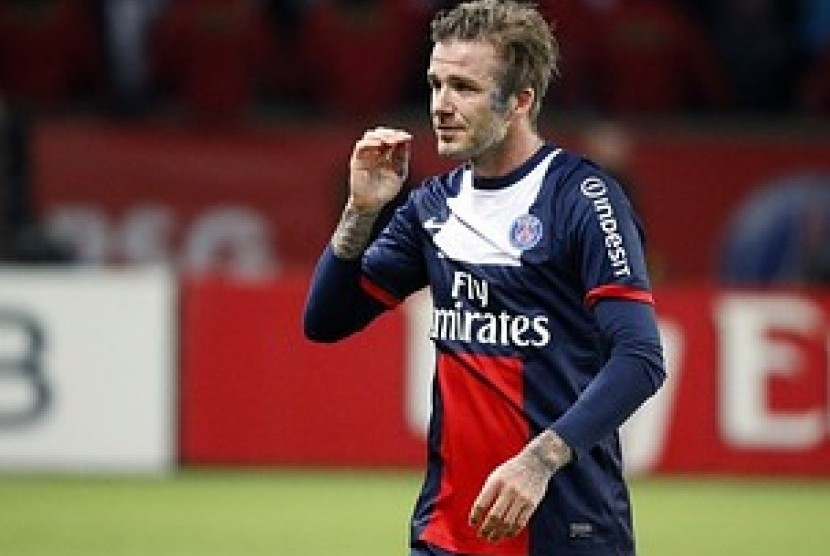 David Beckham menangis pada laga resmi terakhirnya.