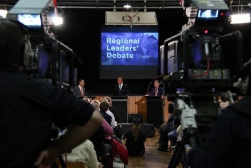 Debat kampanye hari Rabu (25/5/2016), (dari kiri) Pemimpin Partai Hijau Richard Di Natale, Pemimpin Partai Nasional Barnaby Joyce, dan Joel Fitzgibbon dari Partai Buruh.