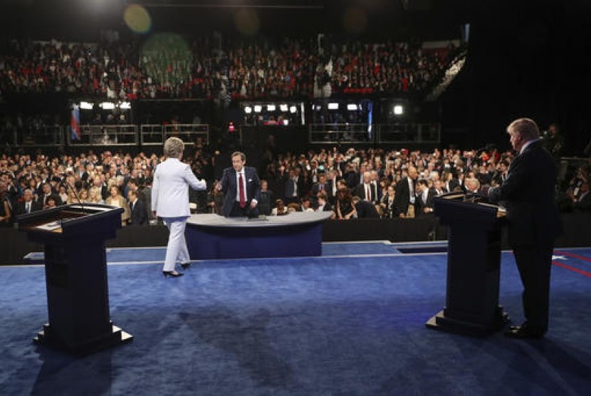 Debat terakhir calon presiden AS Hillary Clinton dan Donald Trump di Las Vegas, Rabu, 19 Oktober 2016.