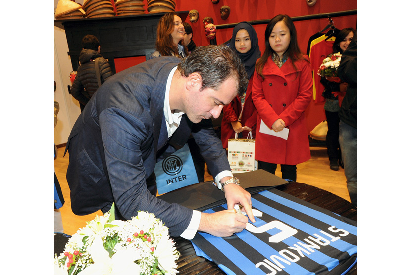 Dejan Stankovic, mengunjungi Paviliun Indonesia di Milan Expo 2015.