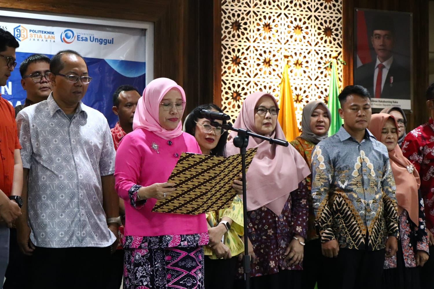 Dekan Fakultas Ilmu Sosial dan Ilmu Politik Universitas Muhammadiyah Jakarta (FISIP UMJ) Prof Dr Evi Satispi, SP, MSi, dilantik sebagai Ketua Umum Dewan Pengurus Daerah (DPD) Indonesian Association for Public Administration (IAPA) DKI Jakarta Periode 2024-2027.