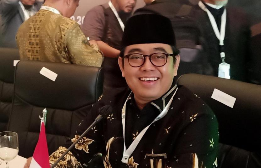 Dekan Fakultas Syariah dan Hukum UIN Jakarta, Profesor Ahmad Tholabi Kharlie