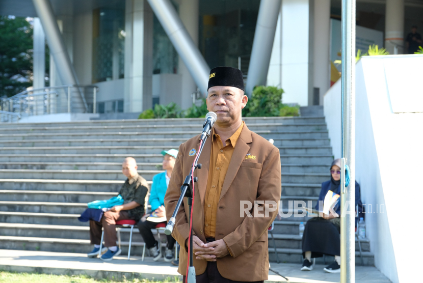 Dekan FKIP UMS, Prof Anam Sutopo 
