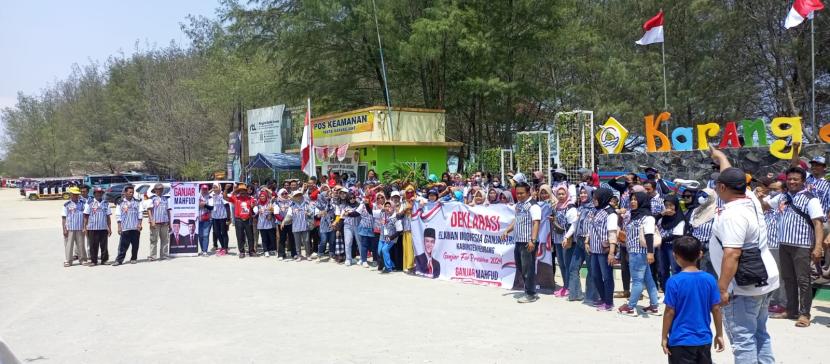 Deklarasi di Wisata Karang Jahe Beach, Desa Punjulharjo, Kecamatan Rembang, Kabupaten Rembang, Jawa Tengah (Jateng). 