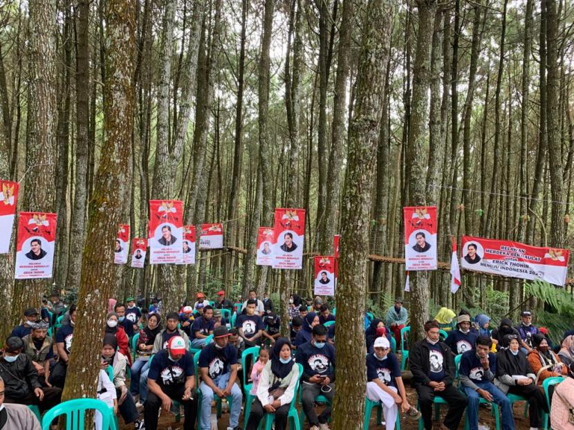 Deklarasi dukung ET di Area Wisata Giri Weuning, Lembang, Kabupaten Bandung Barat, Jawa Barat, Ahad (26/12).