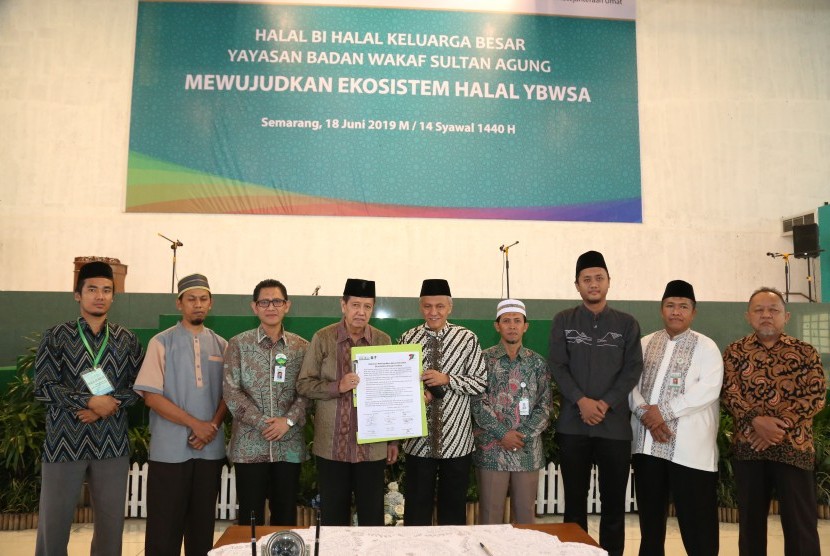Deklarasi ekosistem halal di auditorium Universitas Islam Sultan Agung (Unissula).