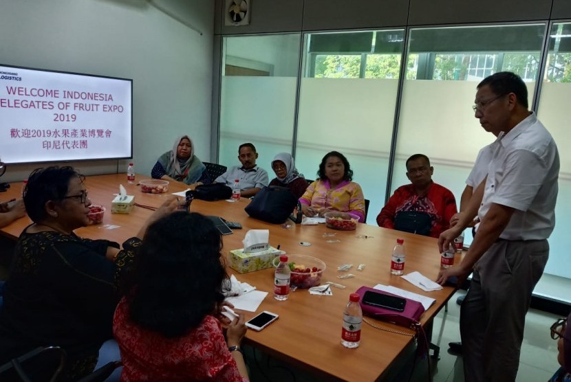 Delegasi Indonesia mengunjungi ekspo buah di Guangzhou Cina 2019