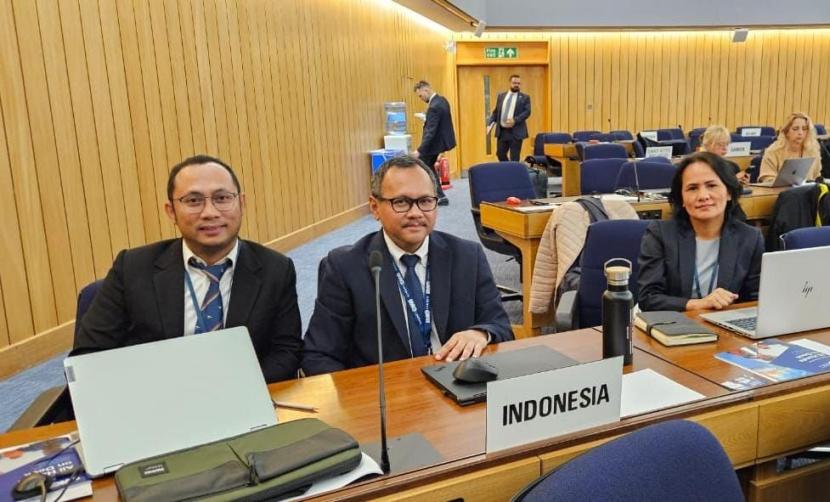 Delegasi Indonesia yang dipimpin Ketua Pengganti I, Atase Perhubungan KBRI London, Barkah Bayu Mirajaya mengikuti sidang TC ke-27.