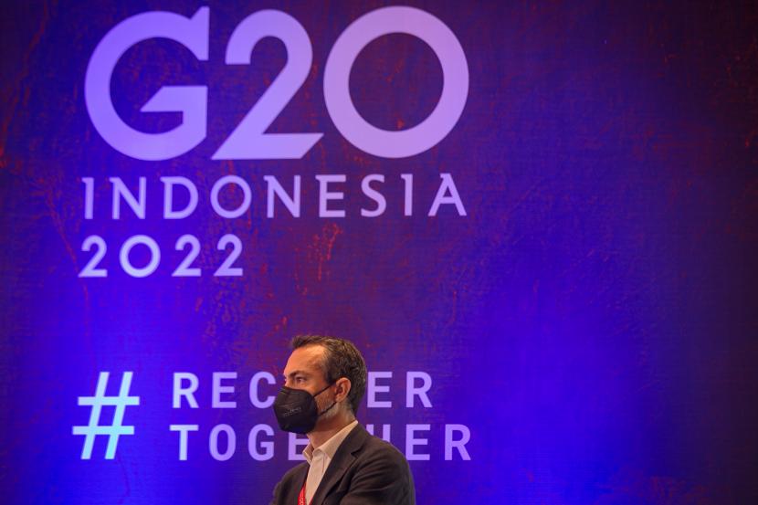 Pertemuan G20. Menteri luar negeri anggota G20 akan berkumpul di Bali untuk melakukan pertemuan pada Kamis hingga Jumat (7-8/7/2022).