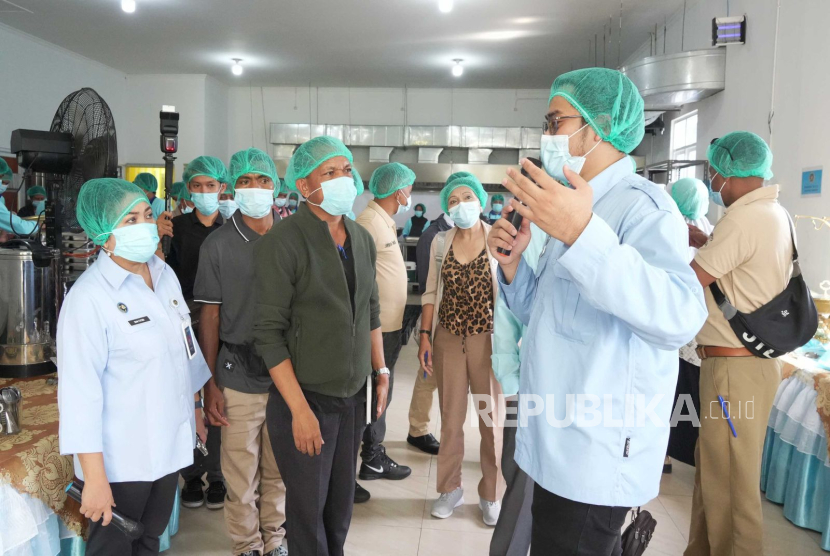 Delegasi Timor-Leste Kagumi Transparansi Keuangan dan Standar Tinggi Dapur BGN di Jati Asih