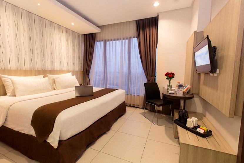 Deluxe Room Teraskita Hotel Managed by Dafam Jakarta.