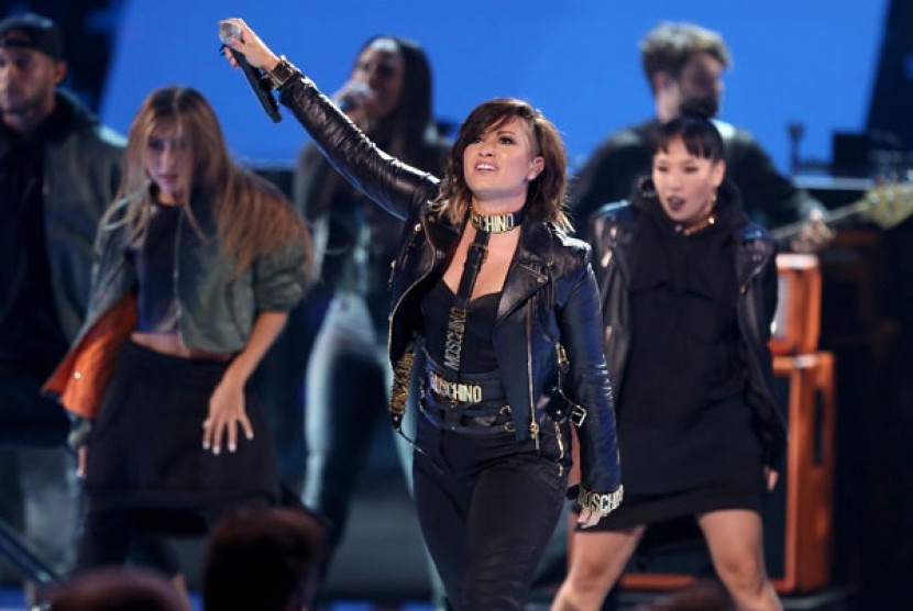 Demi Lovato saat tampil di ajang Teen Choice Awards 2014, di Los Angeles