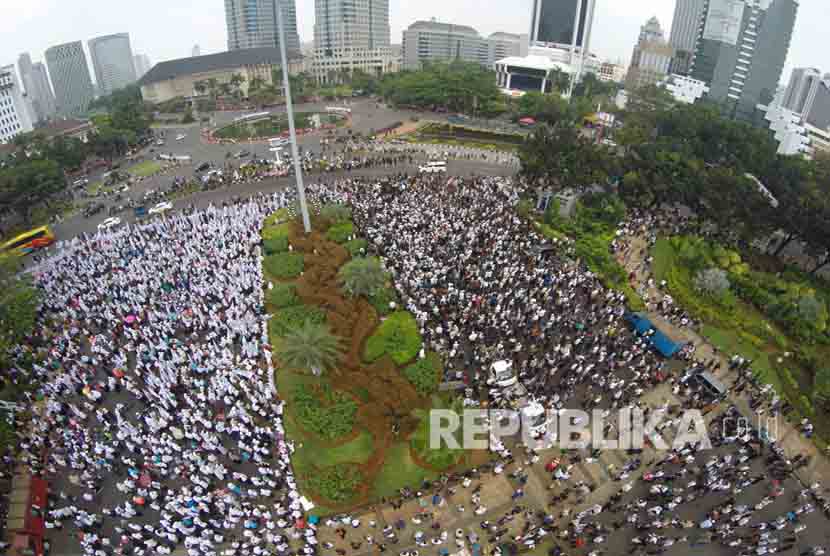 On Friday (11/4), Muslims will hold a major demonstration against religious blasphemy by Ahok. This rally was the second after last October demonstration (10/28).