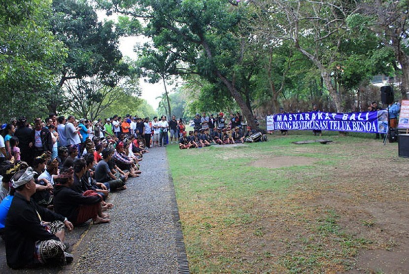 Demo dukung  revitalisasi Teluk Benoa, Bali