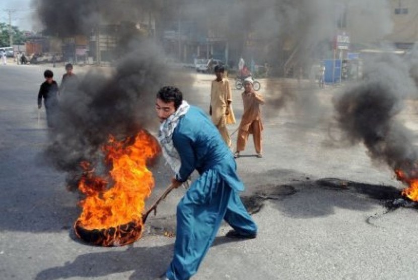 demo tolak film anti-Islam di Pakistan