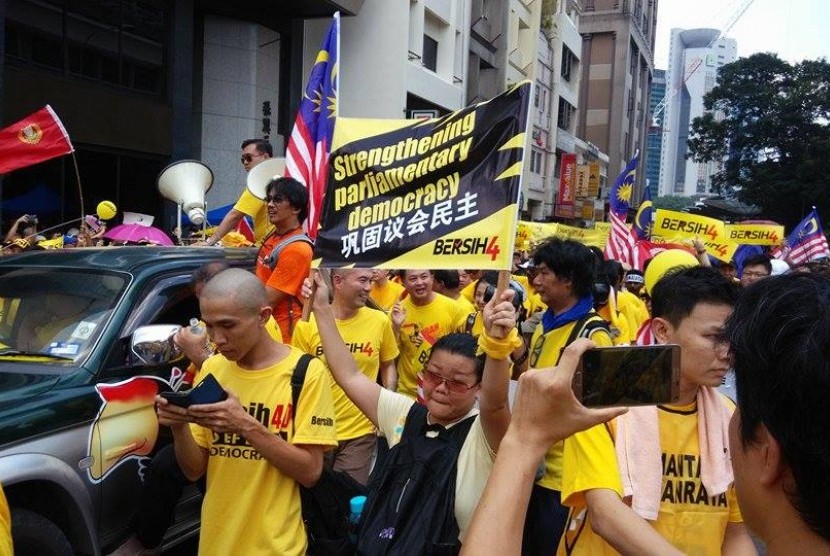 Demo warga Kuala Lumpur untuk turunkan PM Najib Rajak