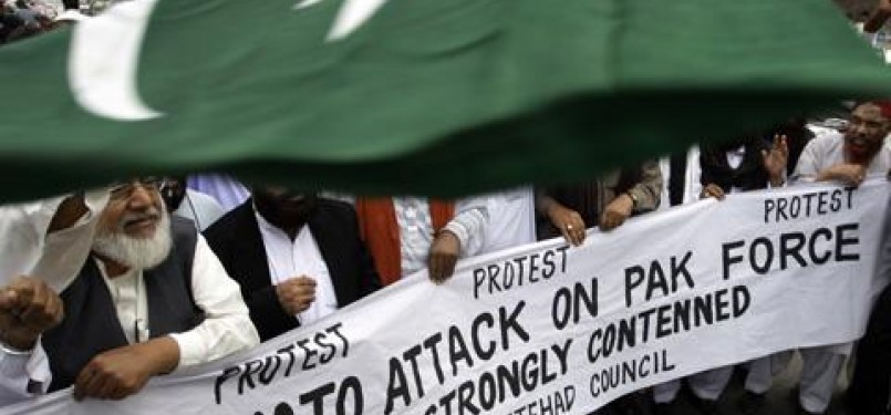 Demonstrasi rakyat Pakistan menolak serangan NATO