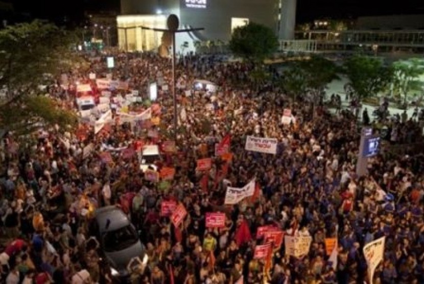 Demonstrasi ribuan warga Israel