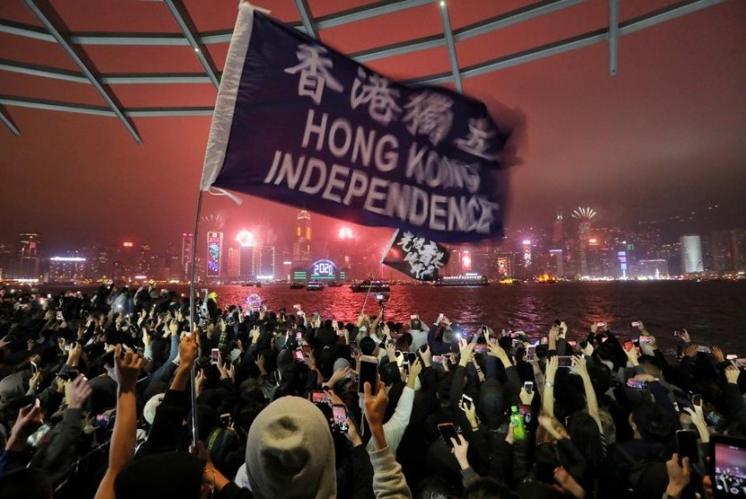 Demonstrasi terjadi mewarnai pergantian Tahun Baru di Hong Kong.