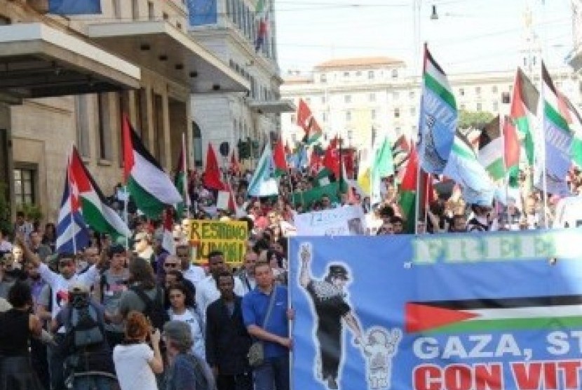 Demontrasi warga Italia yang mendukung Palestina (Ilustrasi)