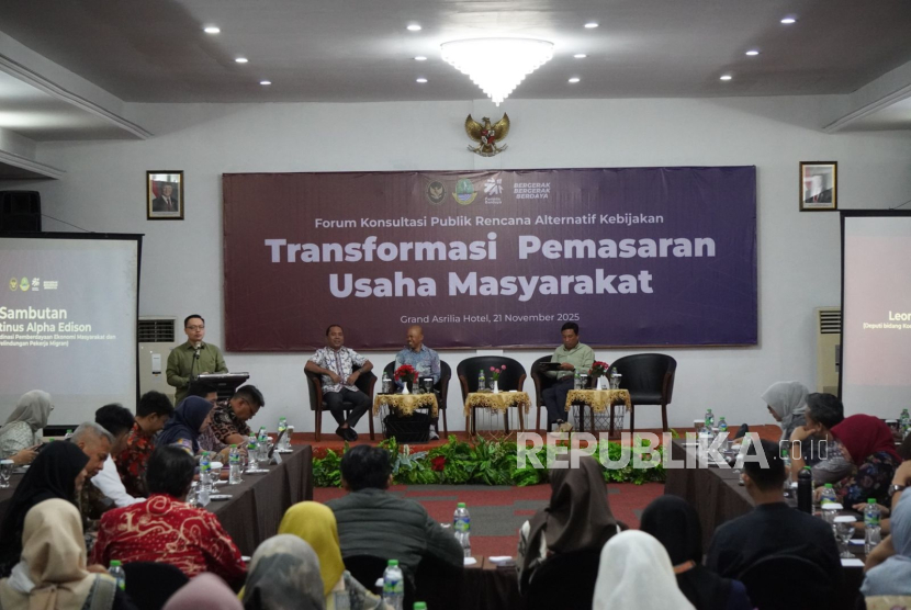 Deputi Bidang Koordinasi Pemberdayaan Masyarakat dan Pelindungan Pekerja Migran, Kementerian Koordinator Pemberdayaan Masyarakat (Kemenko PM), Leontinus Alpha Edison