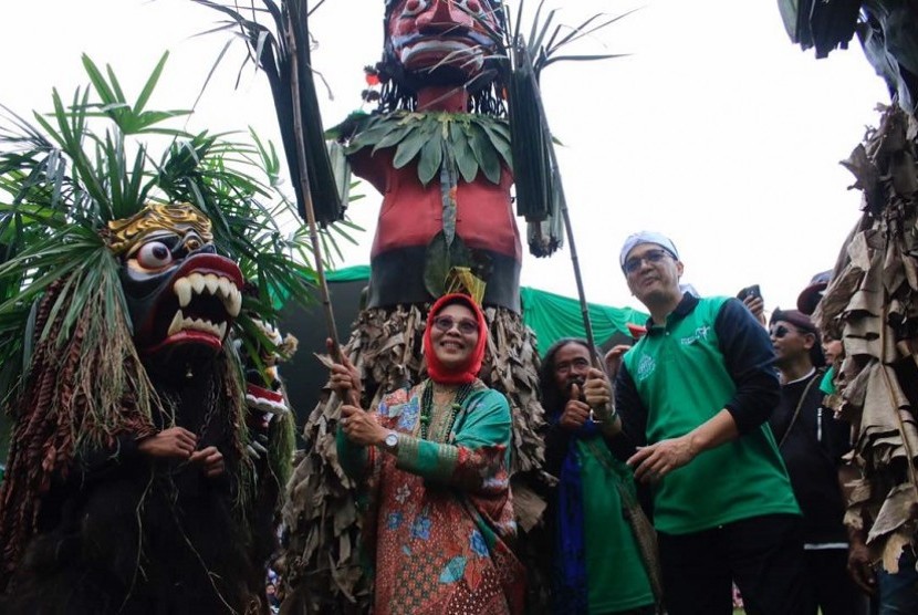 Deputi Bidang Pengembangan Pemasaran Pariwisata Nusantara Kementerian Pariwisata Esthy Reko Astuty saat hadir di Pesona Jagir Festival 2017