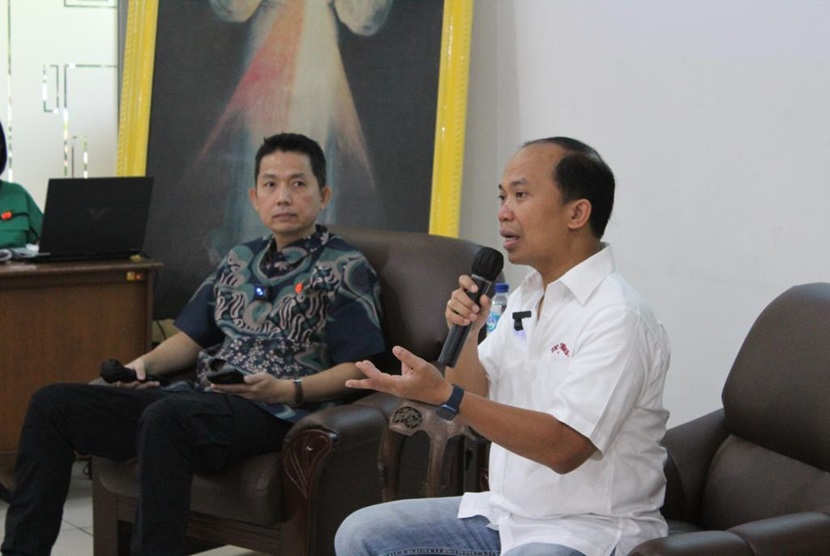 Deputi Komite Tetap untuk Asia Pasific Kadin Bambang Budi Suwarso. Kamar Dagang dan Industri (Kadin) mendukung target pemerintah untuk membawa 30 juta UMKM on boarding ke digital pada tahun 2024.
