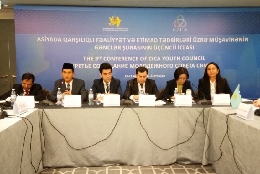 Deputi Pengembangan Pemuda Asrorun Niam Sholeh tampil di acara Konferensi Kepemudaan Internasional III yang digelar di Baku, Azerbaijan, Jumat (13/4). 