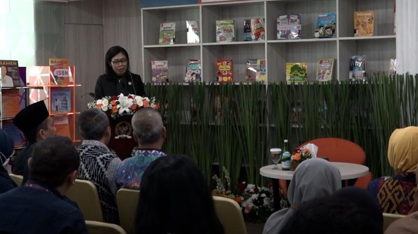 Deputi Persidangan Setjen DPR RI, Suprihartini 