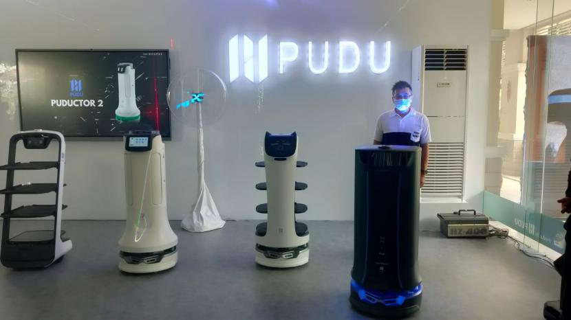 Deretan PUDU robot canggih yang diperuntukkan bagi restoran.