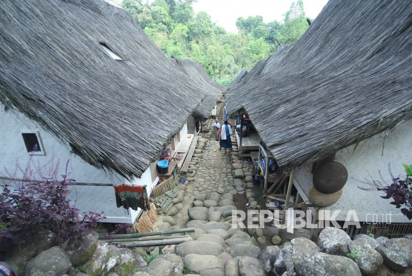 Potret Kampung Naga Republika Online