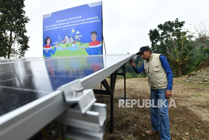 Desa Energi Berdikari (DEB) di Desa Besakih, Kabupaten Karangasem, Bali.