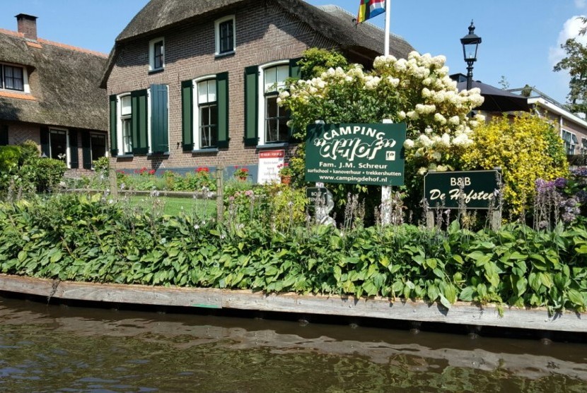 Desa Giethoorn di Belanda, tenang dan memesona.