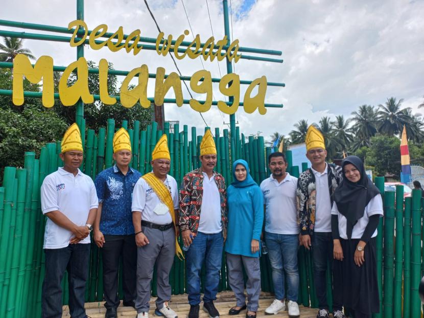 Desa Malangga, Kabupaten Toli Toli, Sulawesi Tengah, masuk ke dalam 50 desa wisata terbaik Anugerah Desa Wisata Indonesia (ADWI) 2022.
