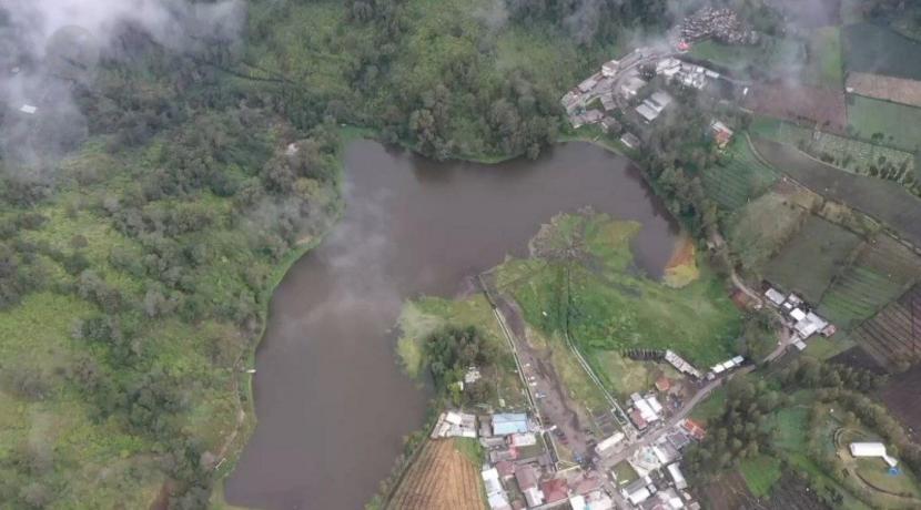 Desa Wisata Ranu Pani. Desa Ranupani di lereng Gunung Semeru terisolasi akibat banjir dan longsor.