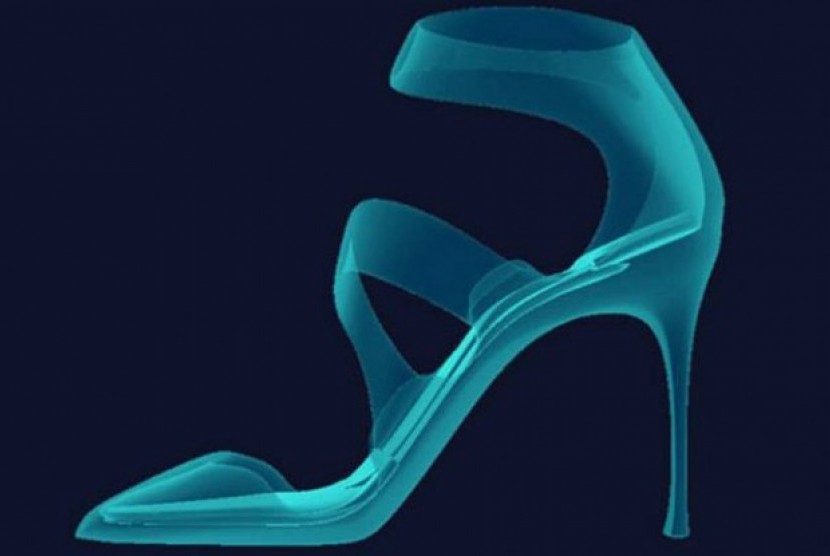 desain sepatu hak tinggi 'antisakit' buatan ilmuwan.