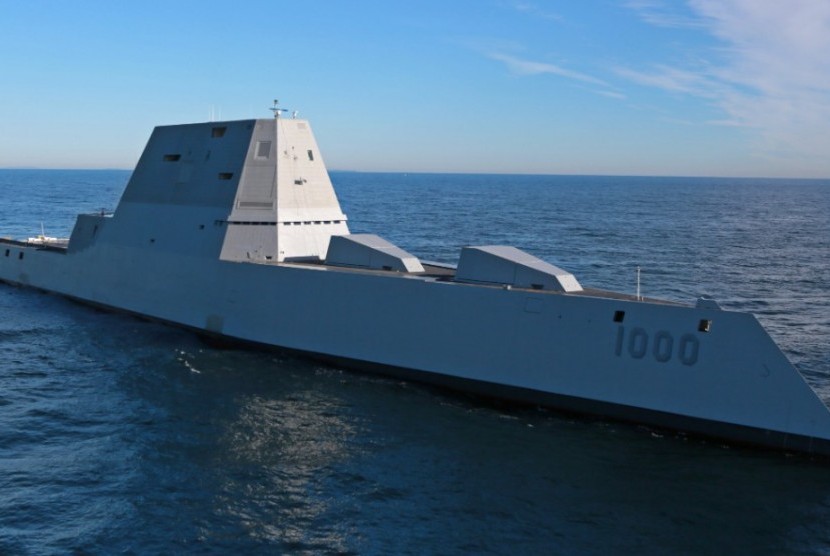 Destroyer kelas Zumwalt kelak akan menggantikan destroyer kelas Arleigh Burke yang menjadi andalan AL AS.