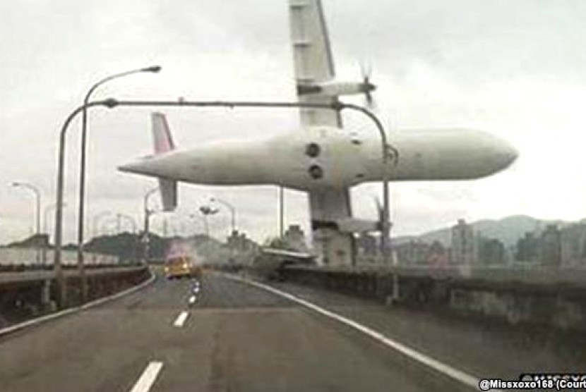  TransAsia Airways plane that crashed into a Taipei river