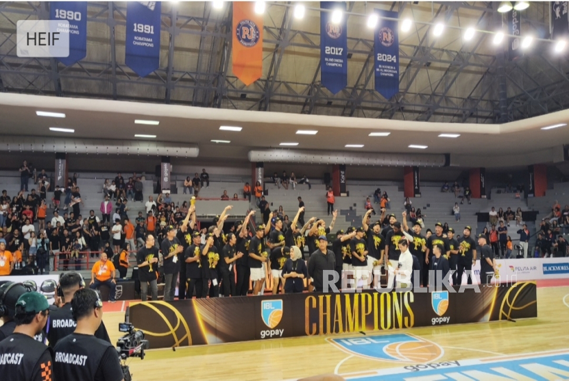 Dewa United Juara Baru IBL, Kalahkan Pelita Jaya 2-1 di Final