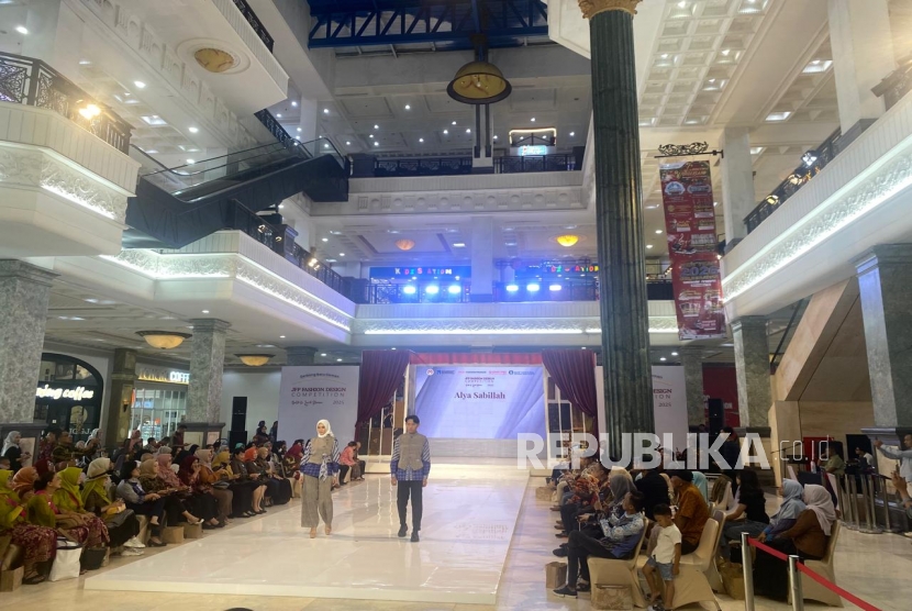Digelar Perdana di Sleman, JFP Fashion Design Competition Beri Ruang Karya Fesyen Desainer Muda